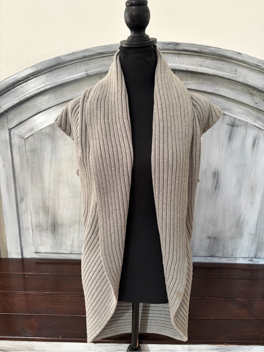 Saks Fifth Avenue Ribbed Sleeveless Open-Front Vest - Taupe